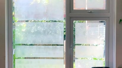 Yoghurt window coating proposed as emergency heatwave measure