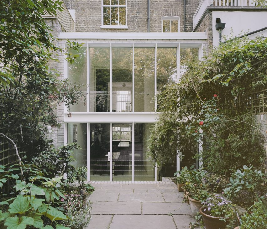 Camden Residence by EBBA Architects