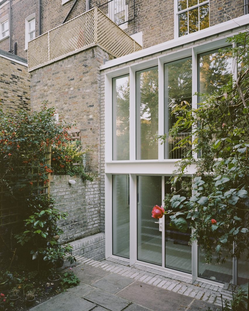 Camden Residence by EBBA Architects
