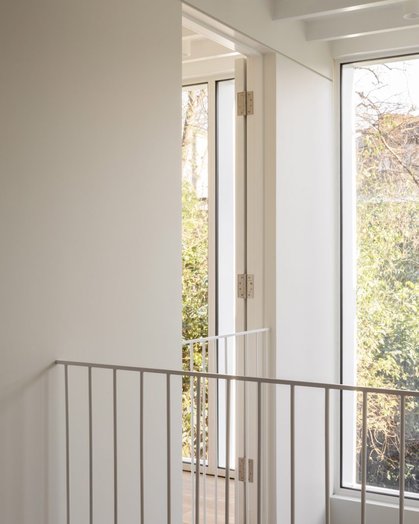 Camden Residence by EBBA Architects