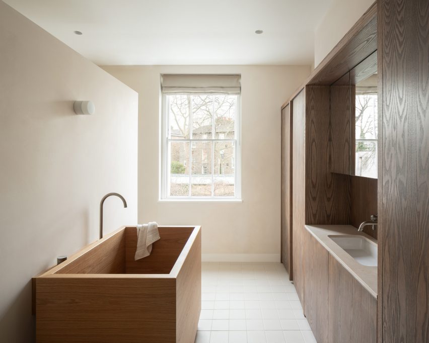 Camden Residence by EBBA Architects