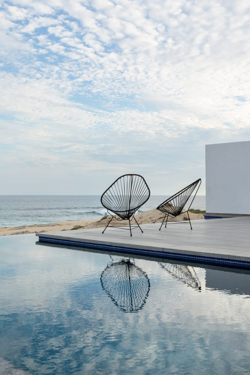 White house in Mexico