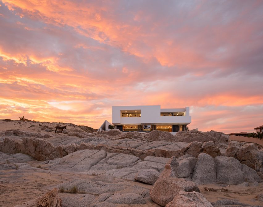 White house in Mexico