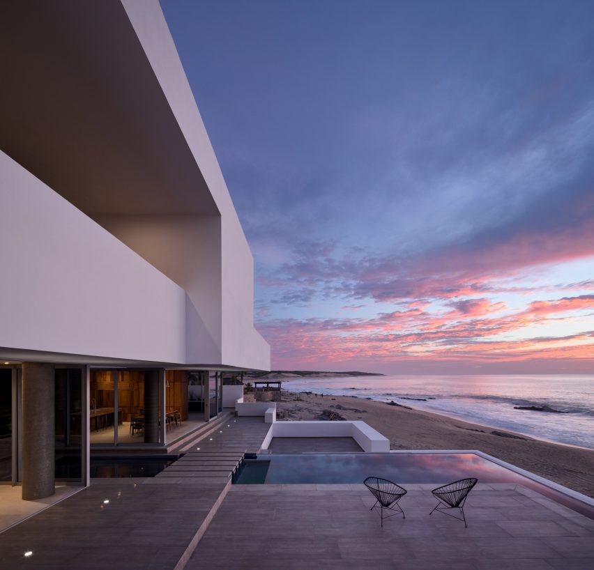 White house in Mexico