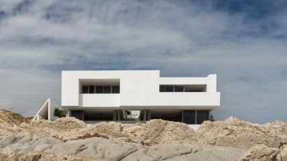 white house on mexican cliffside