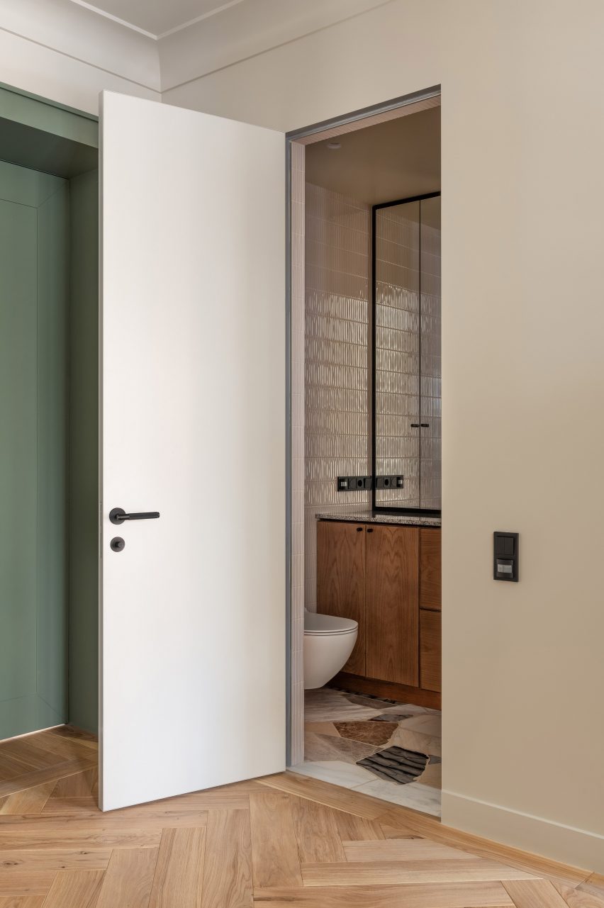 Apartment interiors in Kyiv, Ukraine by Nastia Mirzoyan.