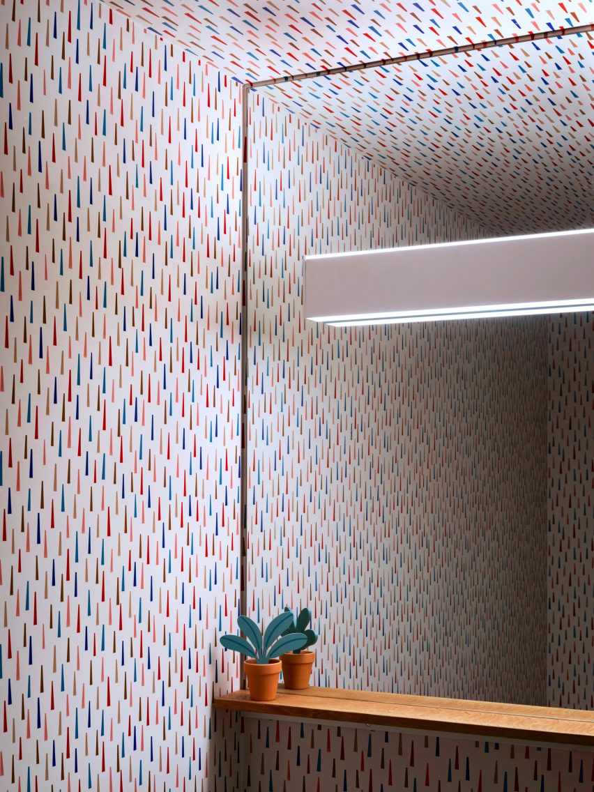 Patterned wallpaper