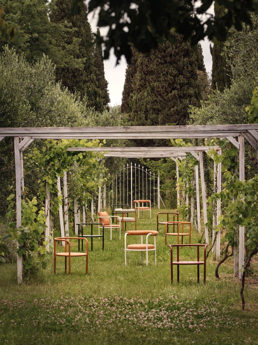 Roè armchair by Fast
