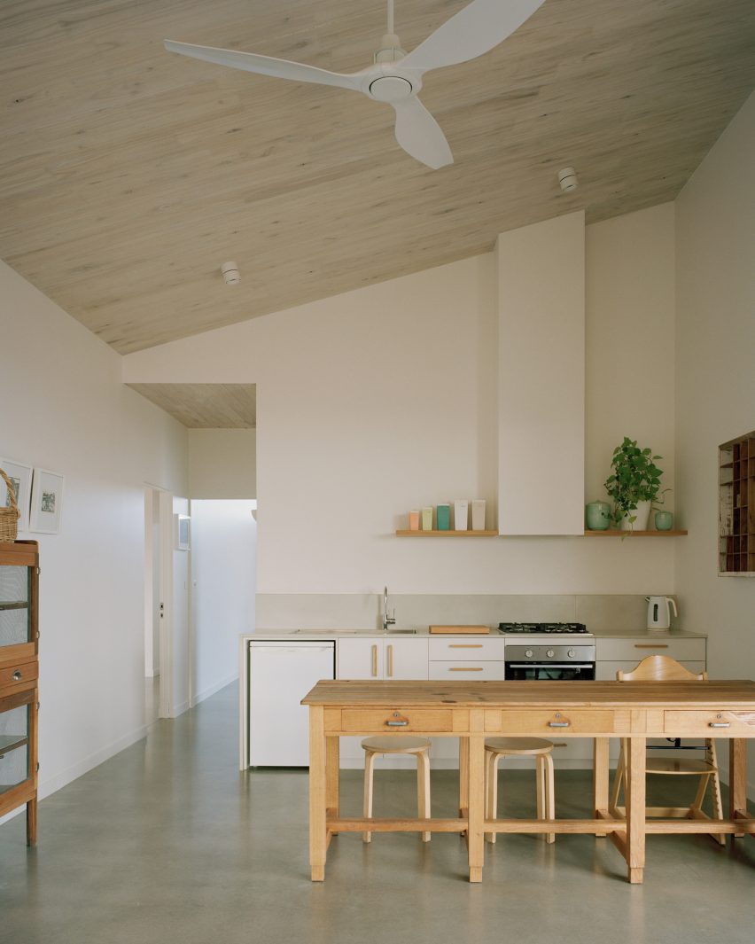 Heather's Off-Grid House by Gardiner Architects