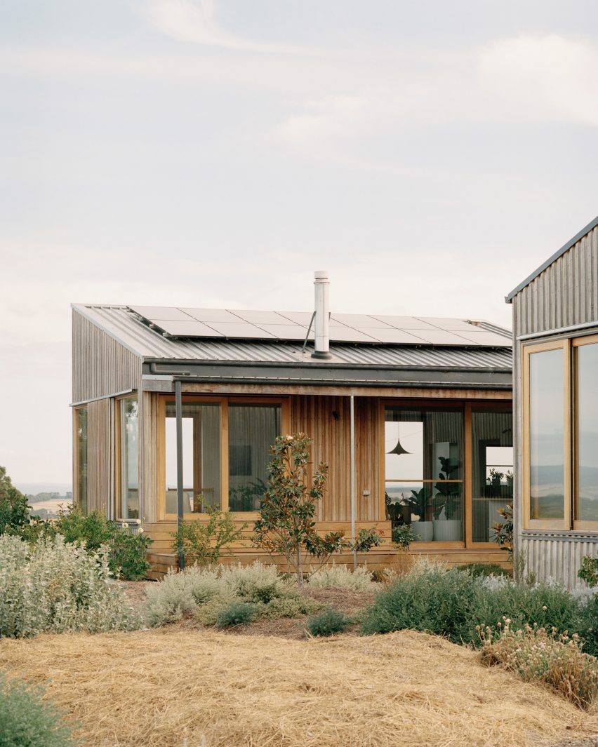 Heather's Off-Grid House by Gardiner Architects