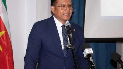 Marciano Dasai speaking at an event