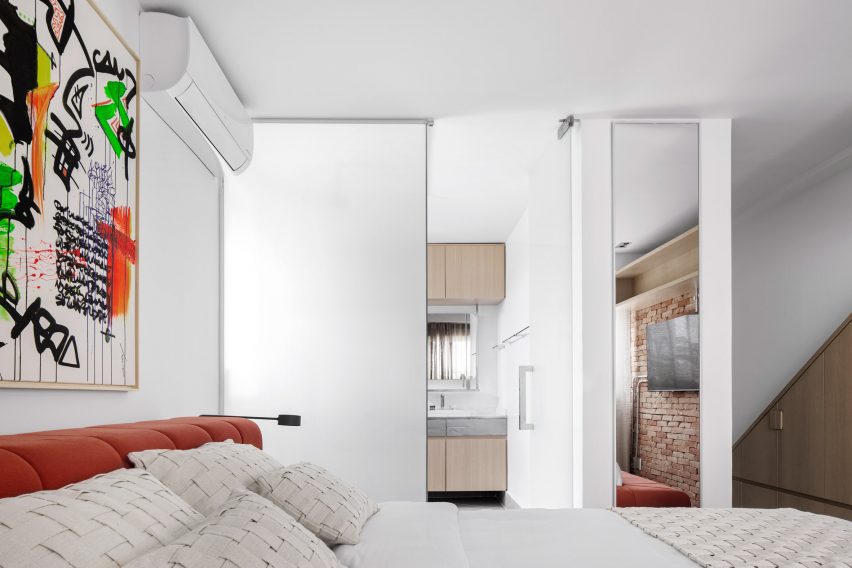 Musa Apartment by Nati Minas & Studio