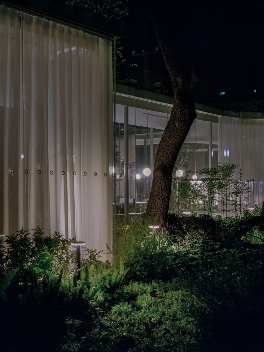 Mei Yuan Café by Offhand Practice