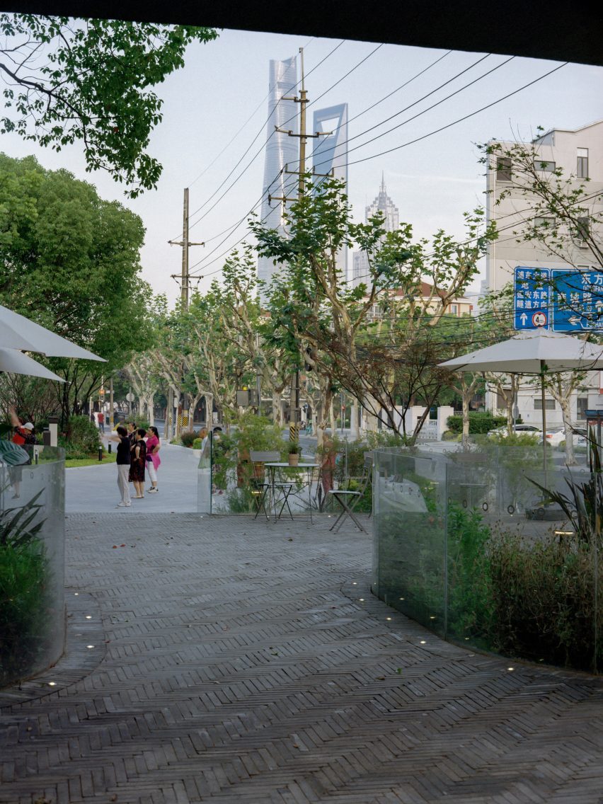 Mei Yuan Café by Offhand Practice