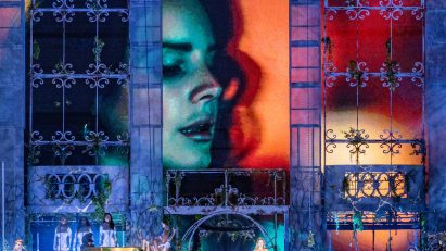Lana Del Rey Reading festival stage by Stufish