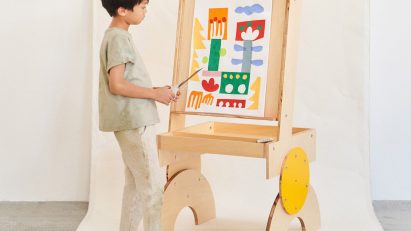 Easel designed by Waka Waka for children's brand Woset