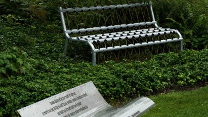 Tenir bench by Studio PART without metal cover