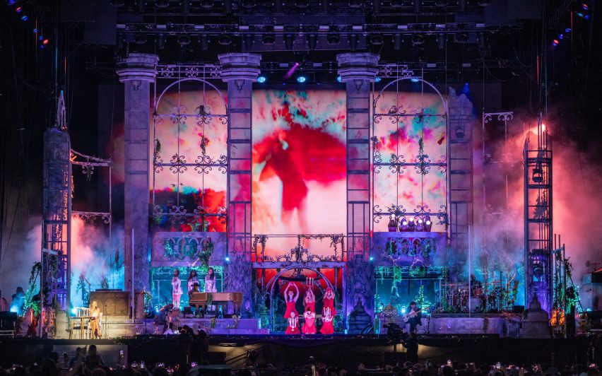 Lana Del Rey Reading festival stage by Stufish