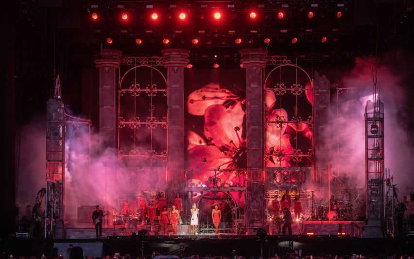 Lana Del Rey Reading festival stage by Stufish