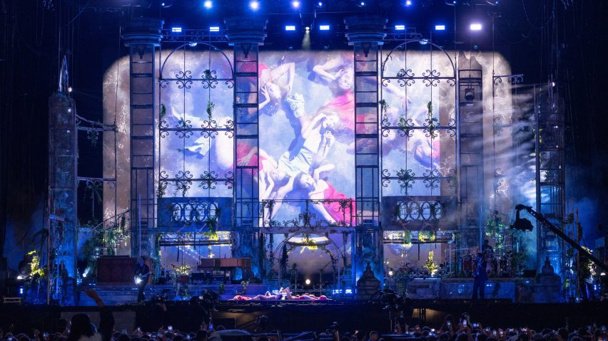Lana Del Rey Reading festival stage by Stufish
