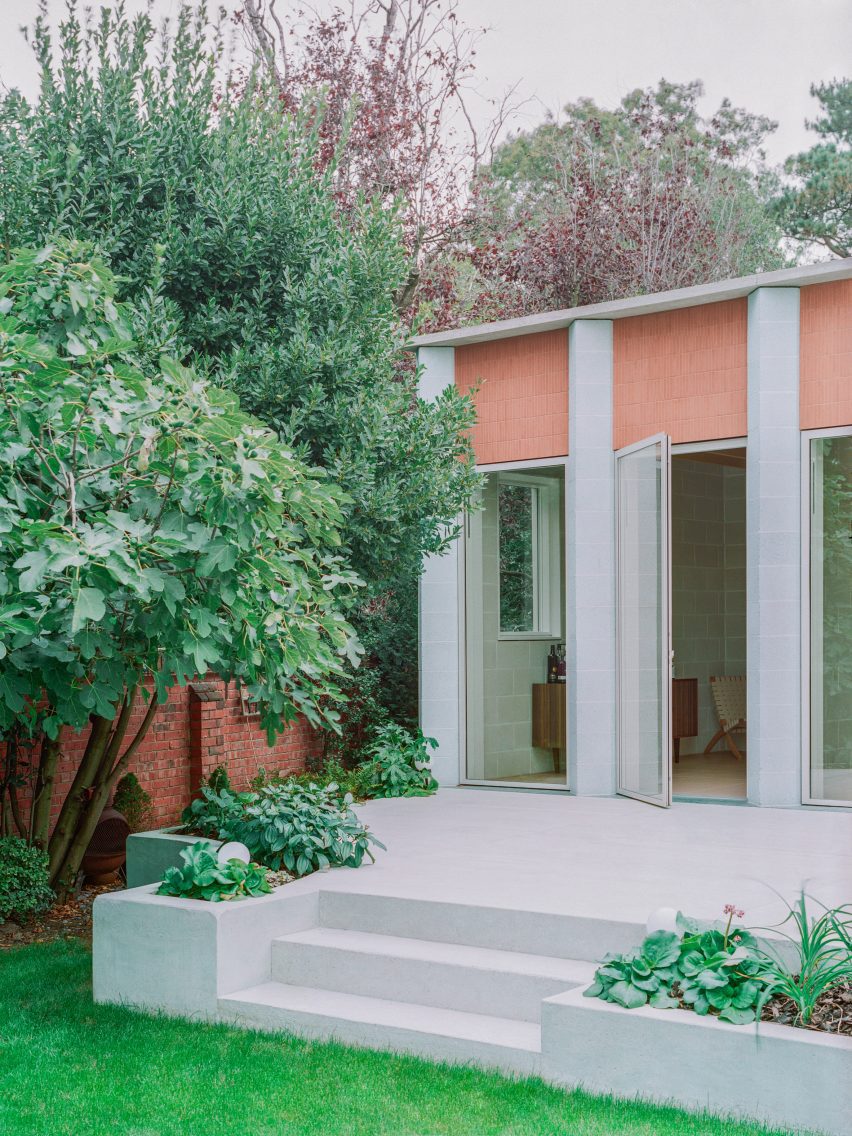 Triangle House by Artefact