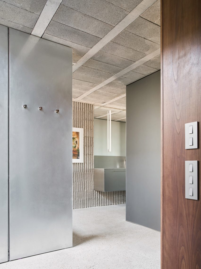 Villain House by Architecture Office Claudia Raurell