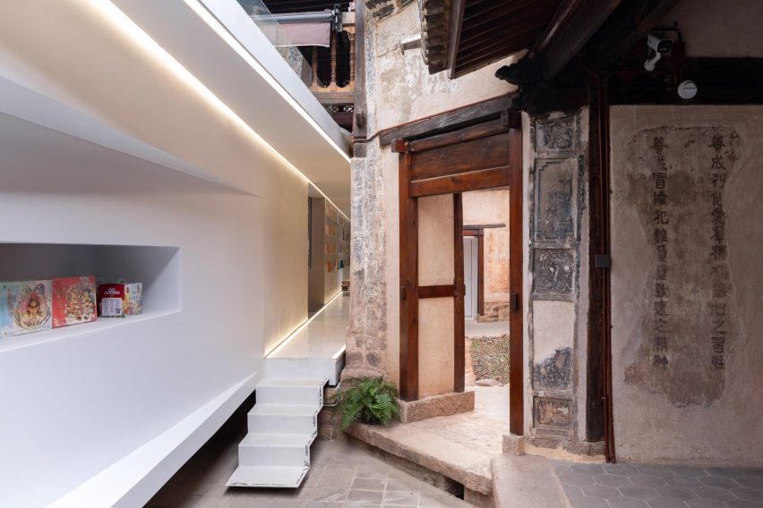 Weishan Chongzheng Academy Bookstore by Trace Architecture Office