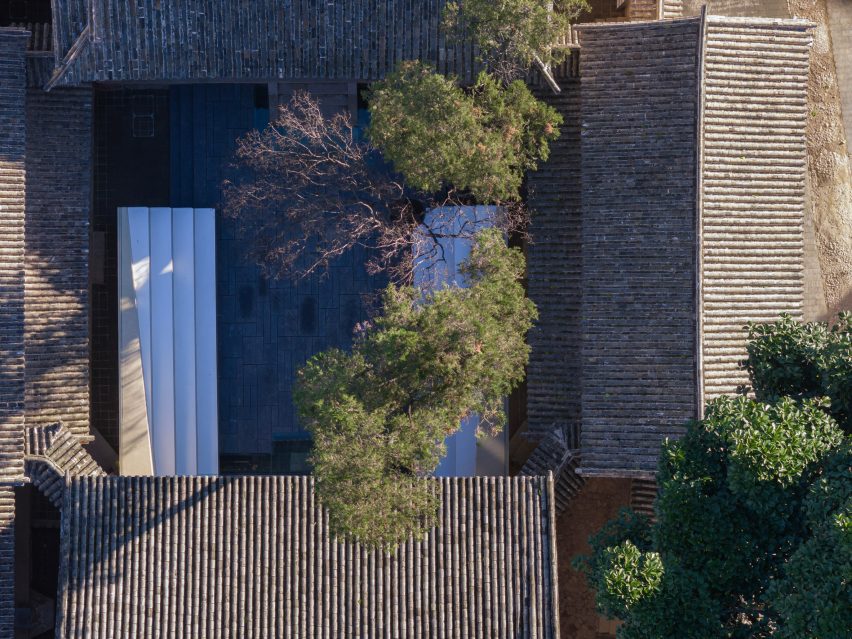 Weishan Chongzheng Academy Bookstore by Trace Architecture Office
