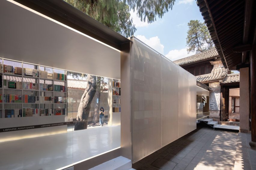 Weishan Chongzheng Academy Bookstore by Trace Architecture Office