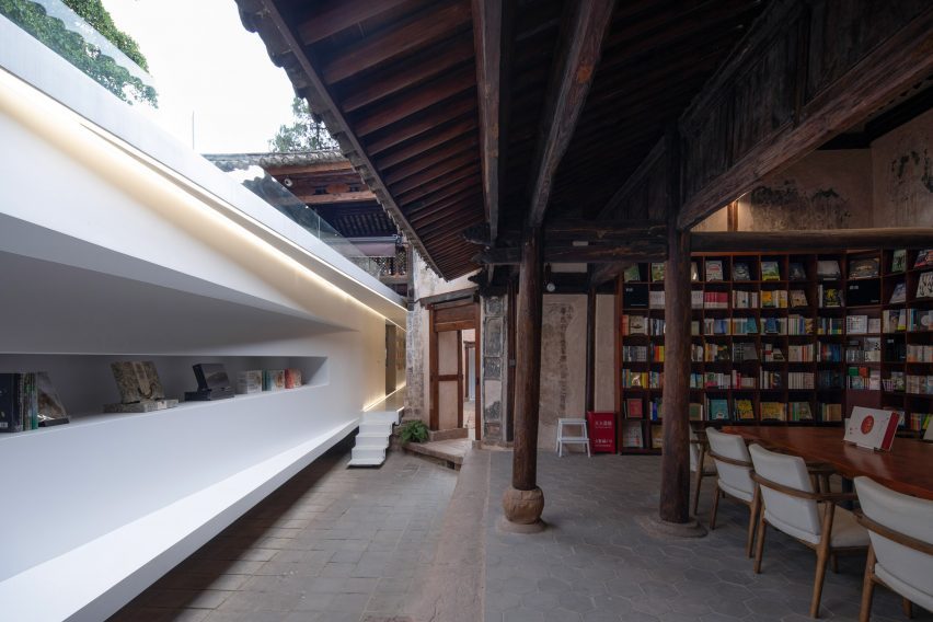 Weishan Chongzheng Academy Bookstore by Trace Architecture Office