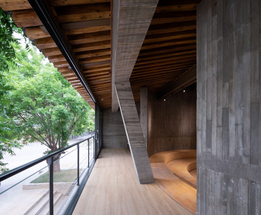 Weishan Chongzheng Academy Bookstore by Trace Architecture Office