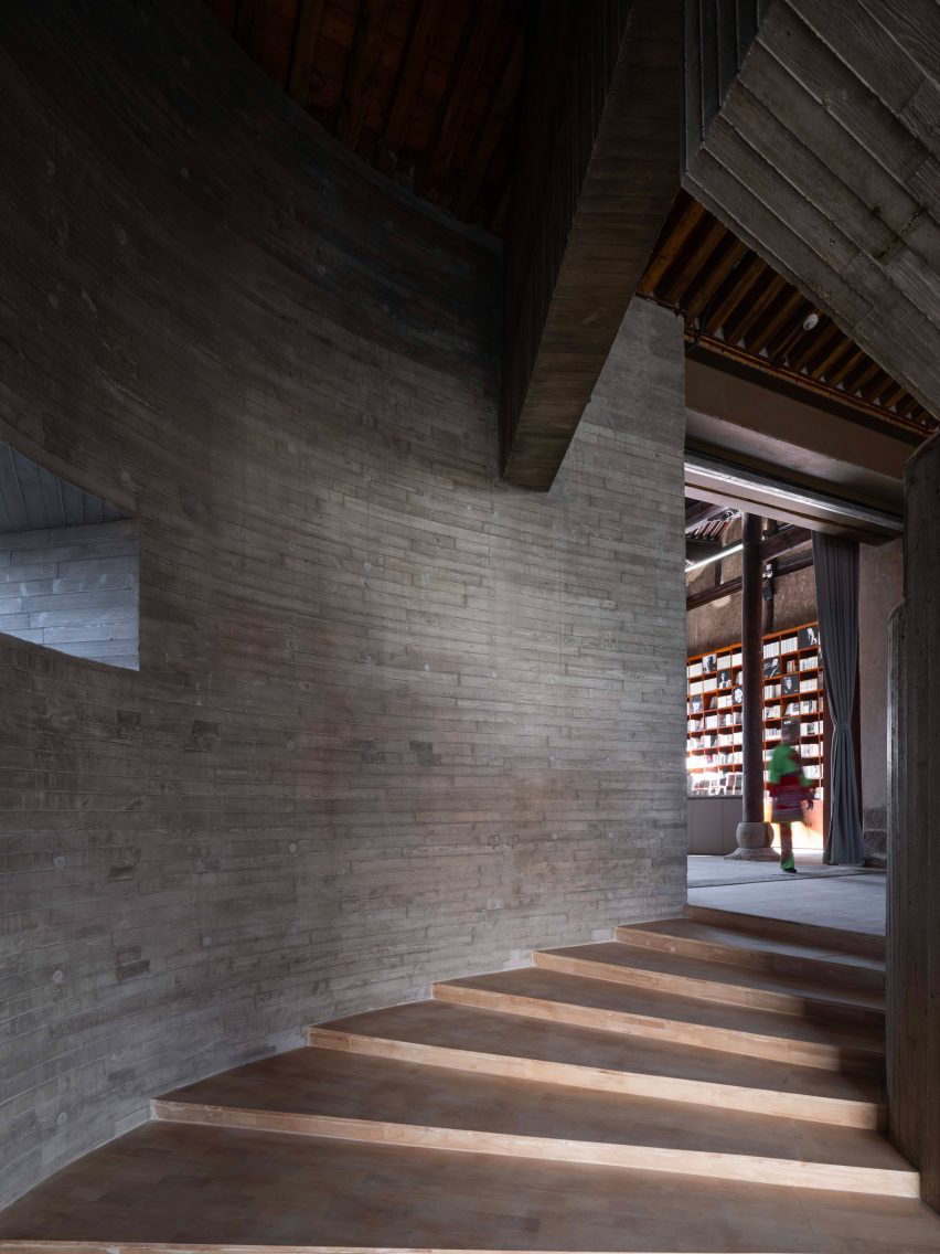 Weishan Chongzheng Academy Bookstore by Trace Architecture Office