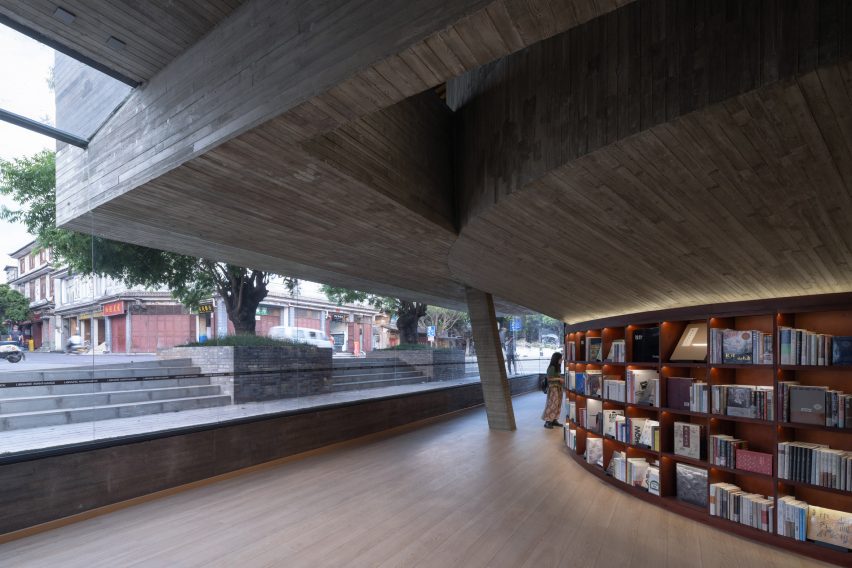 Weishan Chongzheng Academy Bookstore by Trace Architecture Office