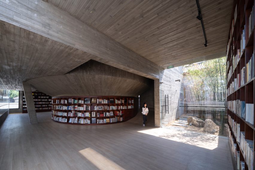 Weishan Chongzheng Academy Bookstore by Trace Architecture Office