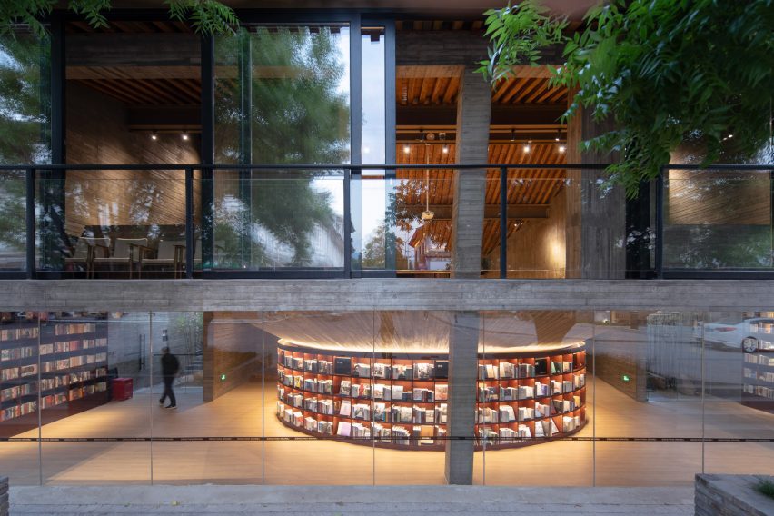 Weishan Chongzheng Academy Bookstore by Trace Architecture Office