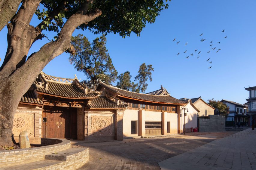Weishan Chongzheng Academy Bookstore by Trace Architecture Office