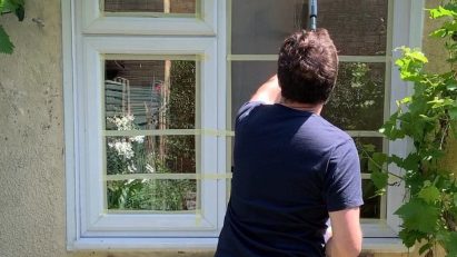 Yoghurt window coating proposed as emergency heatwave measure