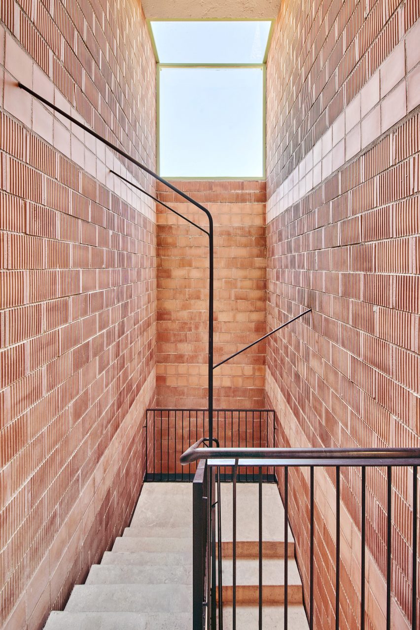 54 social housing units in Inca by Joan J Fortuny and Alventosa Morell Arquitectes