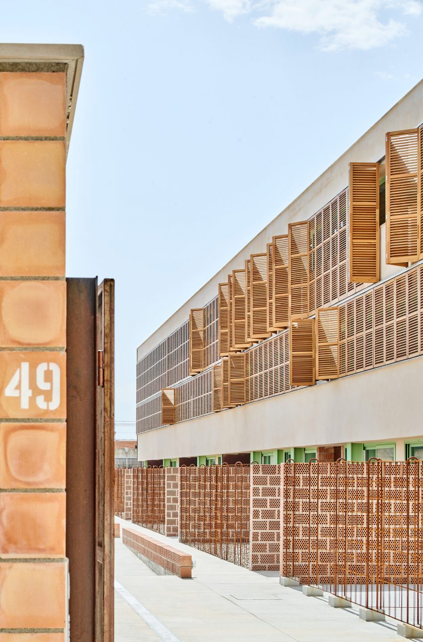 54 social housing units in Inca by Joan J Fortuny and Alventosa Morell Arquitectes