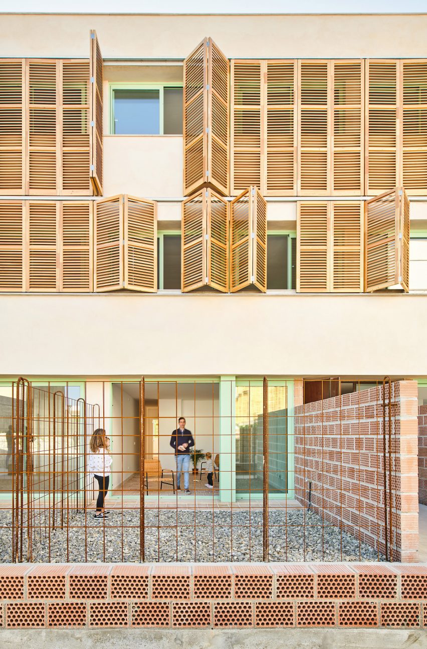 54 social housing units in Inca by Joan J Fortuny and Alventosa Morell Arquitectes