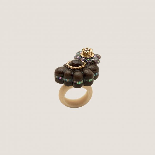 Photo of a ring by Jihyo Kim Jewellery