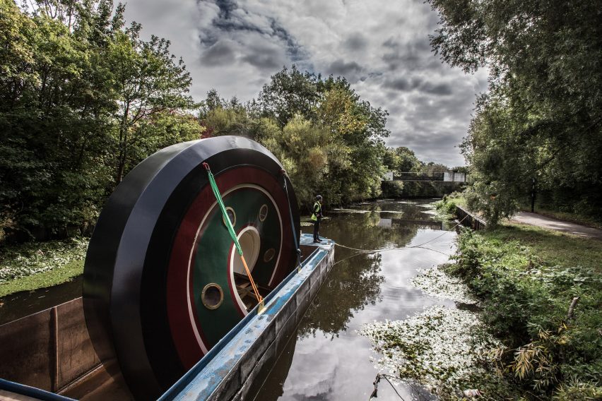 Loop-the-loop canal boat by Alex Chinneck