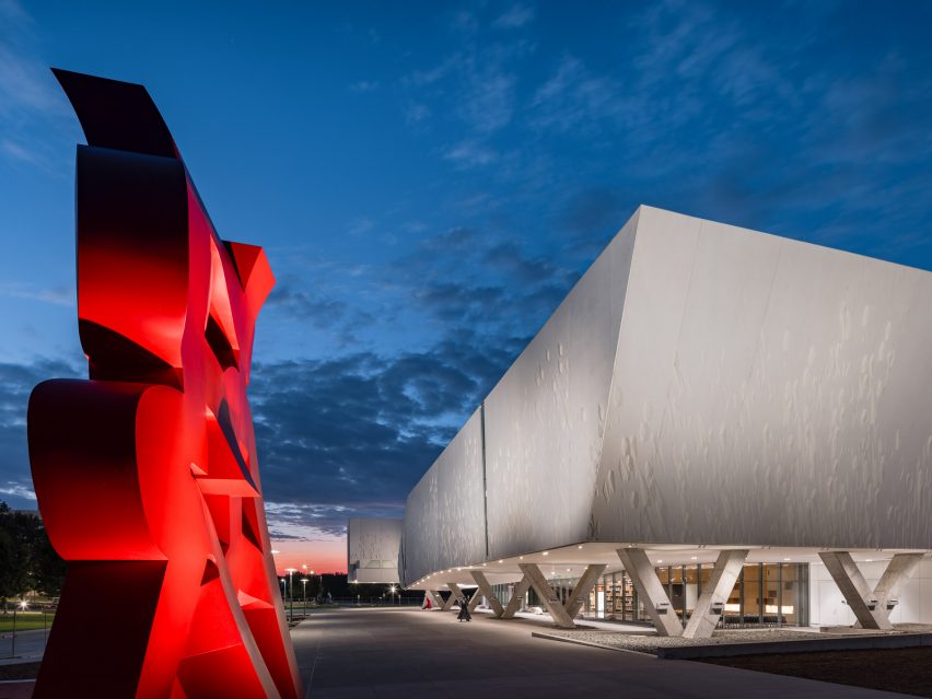 Crow Museum Dallas by Morphosis