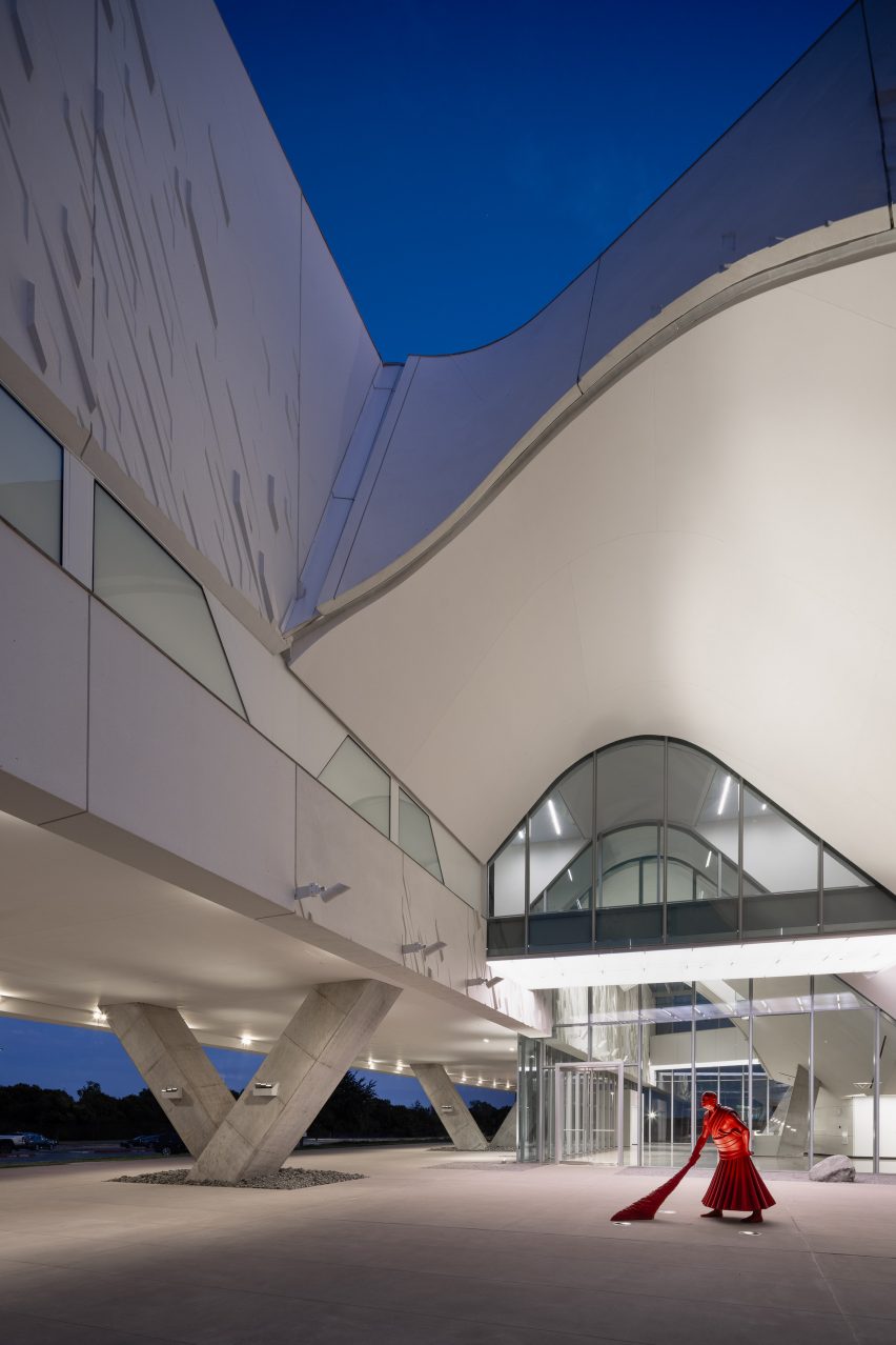Crow Museum Dallas by Morphosis