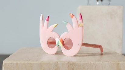 Pink hand-shaped sunglasses