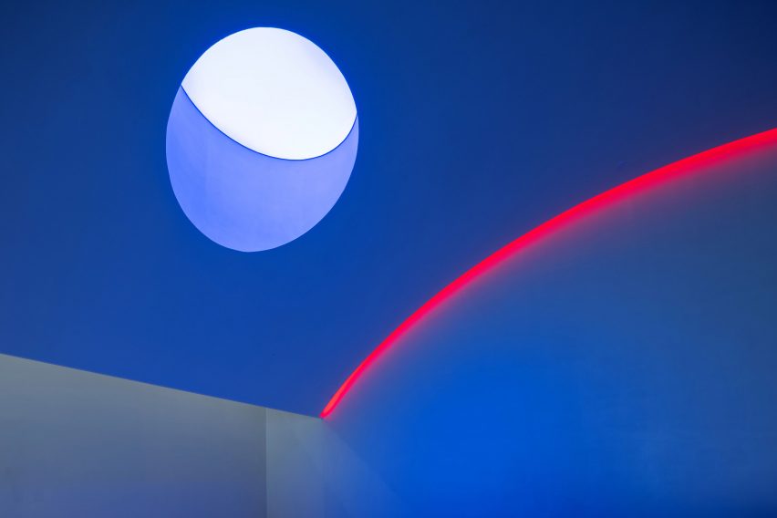 Flickering Peak by Wutopia Lab