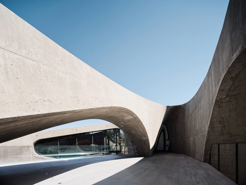 Arched building