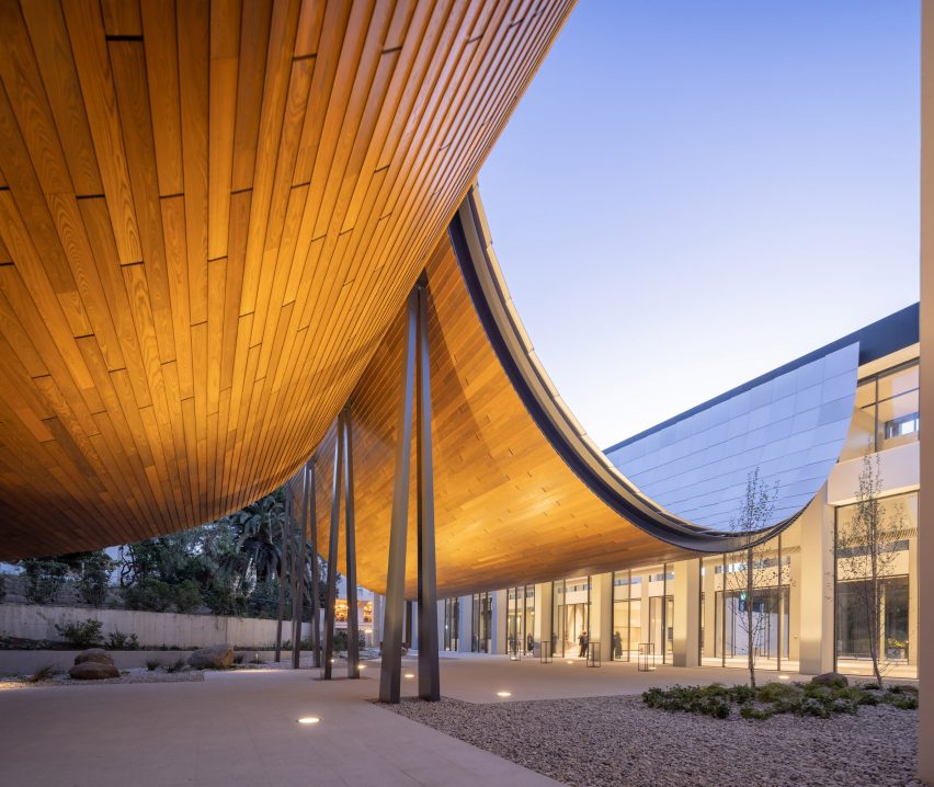 Centro de Arte Moderna Gulbenkian by Kengo Kuma