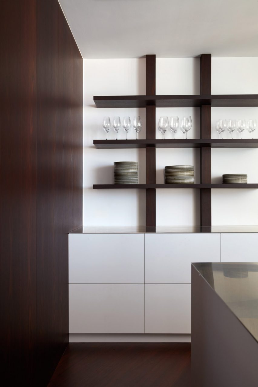 Tomich House by Mark Jeavons and Ohlo Studio