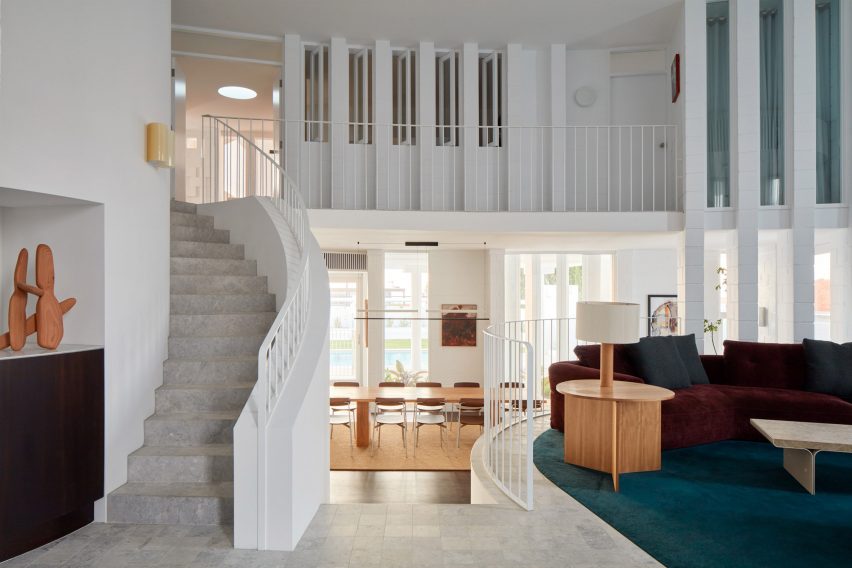 Tomich House by Mark Jeavons and Ohlo Studio